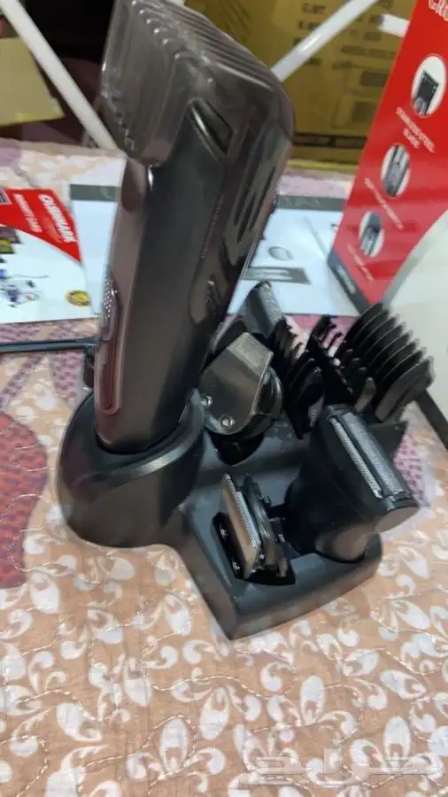 ادوات ومكينة وشنط حلاقة اصلية للبيع 0