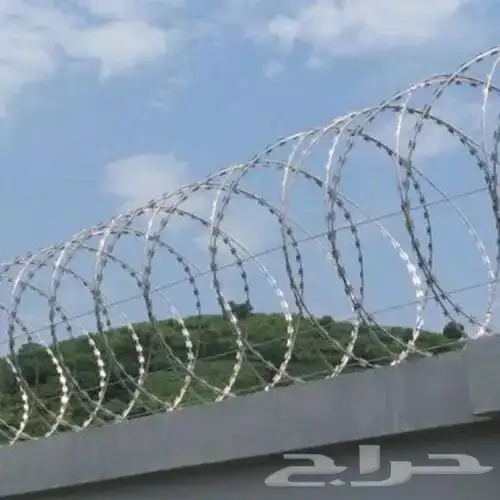سلك شائك مجلفن طولي وسلك شائك مجلفن حلزوني 2