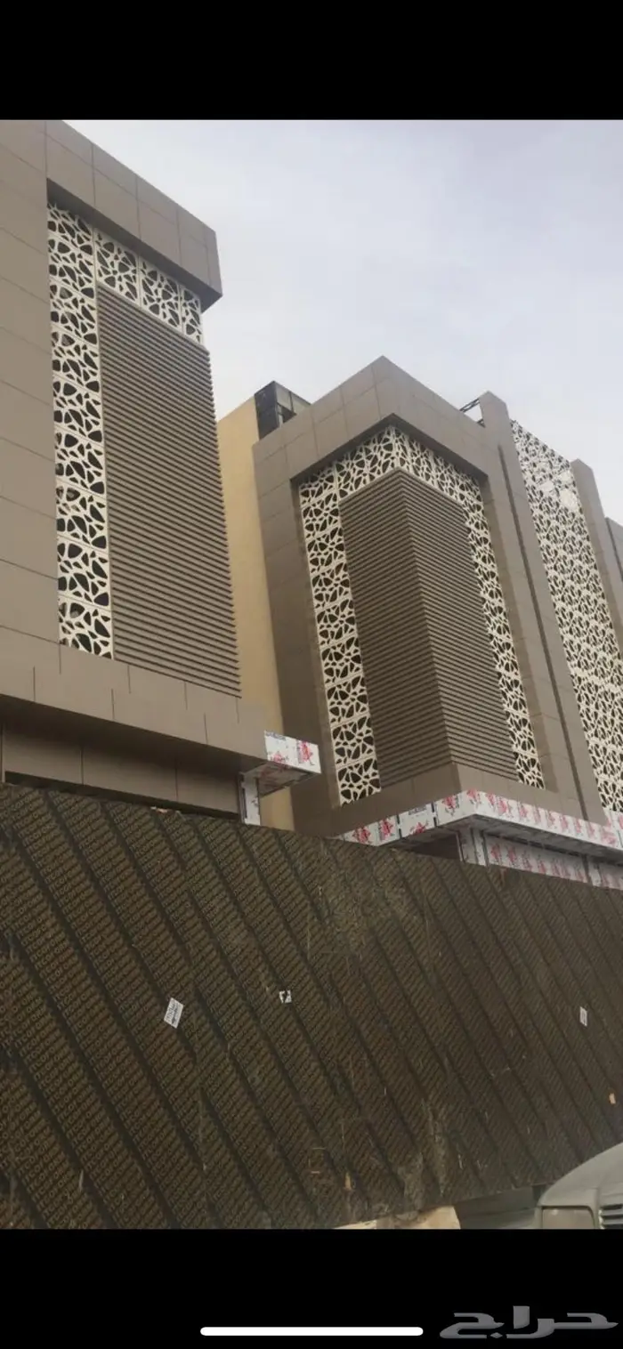 كلادينج وأحرف بارزه ولوحات إعلانية 9