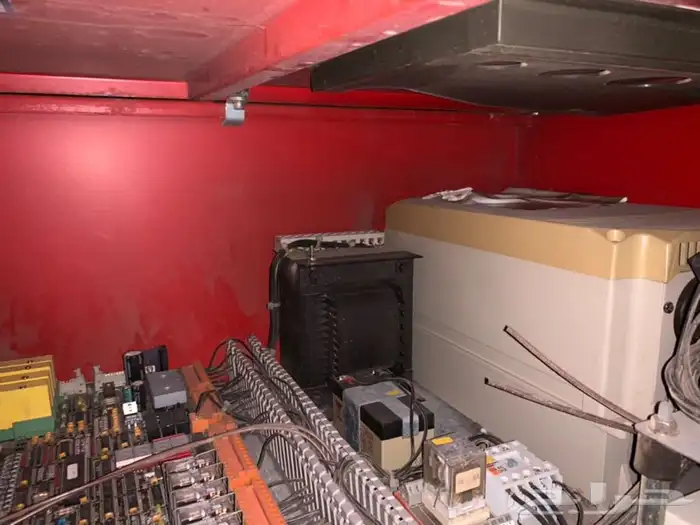 كنترول أو مكينة مصعد 2