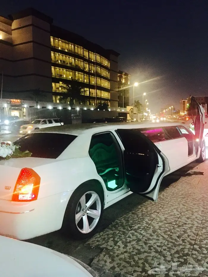 ليموزينات مايباخ و رولز للاعراس والحفلات اعراس تخرج ميلاد 11
