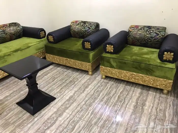  كنب تركي فاخر جديد للبيع مع الستارة وطاولات الخدمة 5