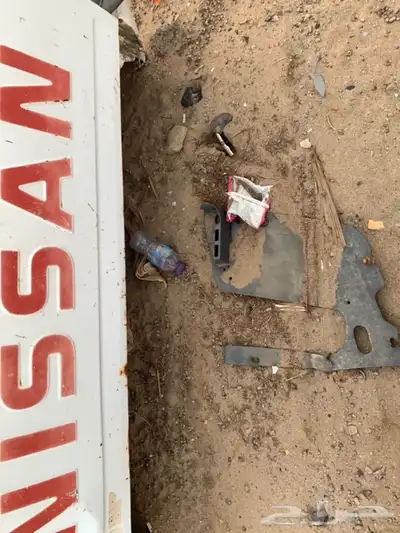 للبيع قطع نيسان 10