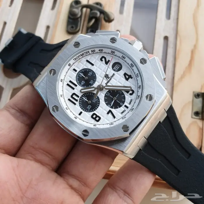 جديدنا من الساعات العالمية الرجالية درجة اولى 70