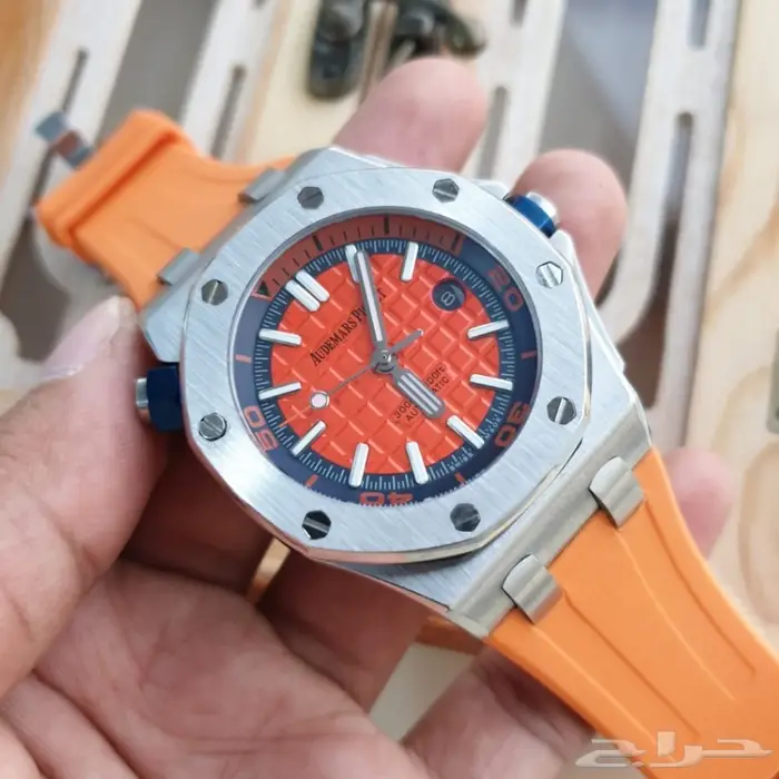 جديدنا من الساعات العالمية الرجالية درجة اولى 75