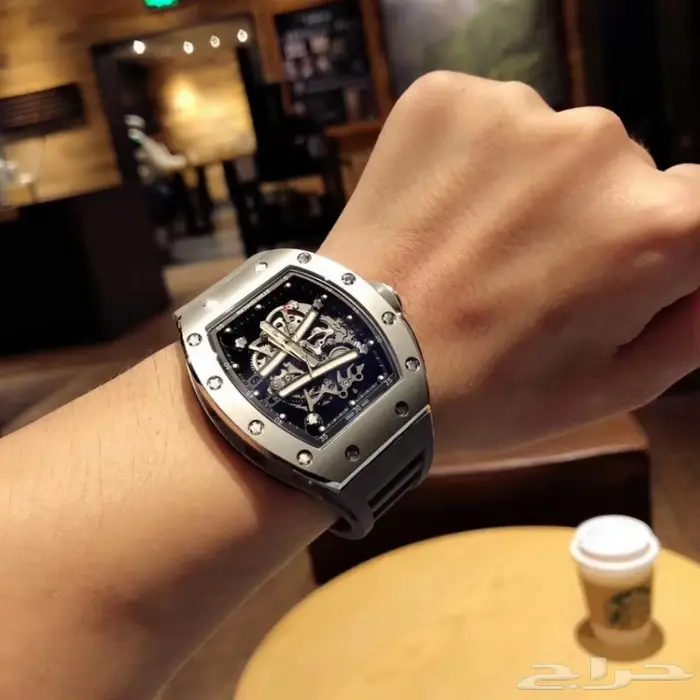 جديدنا من الساعات العالمية الرجالية درجة اولى 83