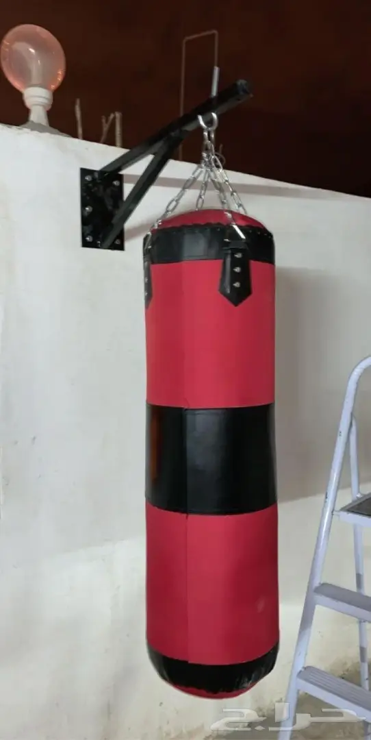 كيس ملاكمه 300 ريال مع حامل 0