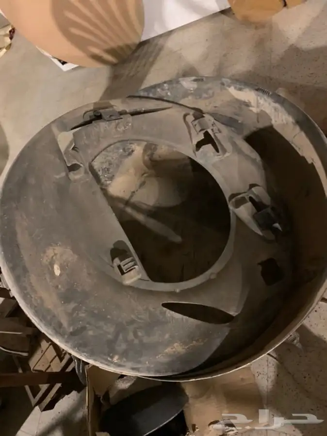 قاعدة اسبير خلفي كامله ل VXR مع الجنط وغطاه قطعتين وكاله 2