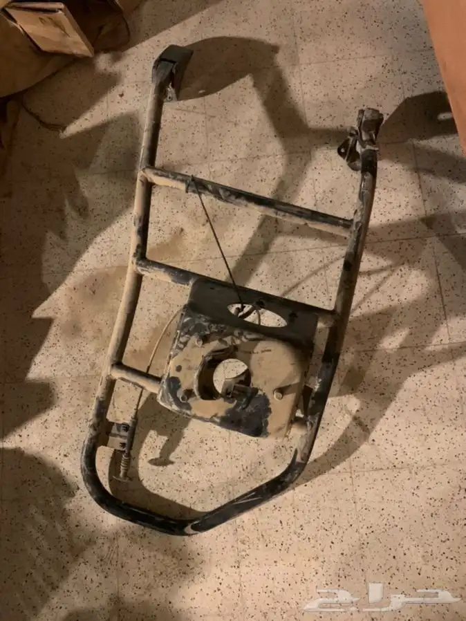 قاعدة اسبير خلفي كامله ل VXR مع الجنط وغطاه قطعتين وكاله 0