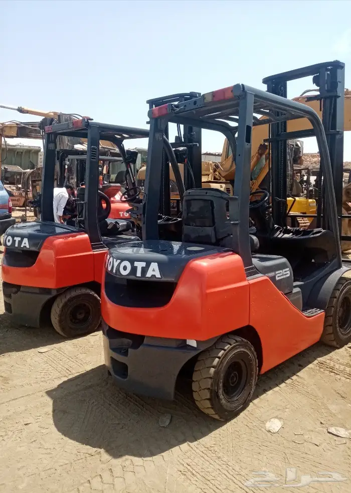 يوجد لدينا رافعات شوكية جميع الأنواع 0