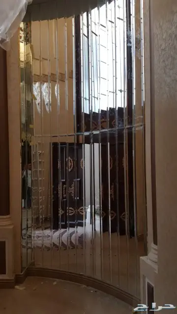 مرايات وزجاج سكوريت وشور بوكس 17