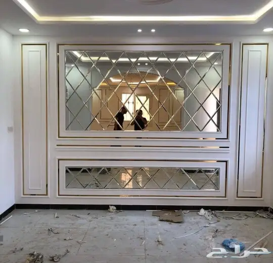 مرايات وزجاج سكوريت وشور بوكس 35