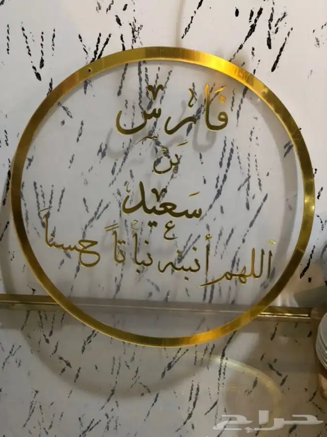 مصنع تفصيل اكريليك وخشب 64
