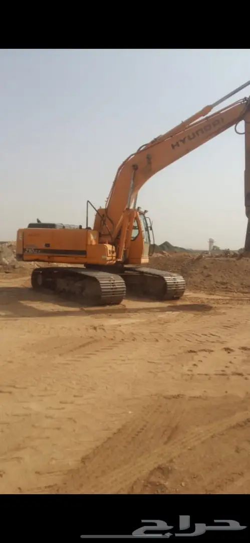 معدات ثقيلة وقلابات ولوابد و سطحات للايجار الشهري او مشاريع 6