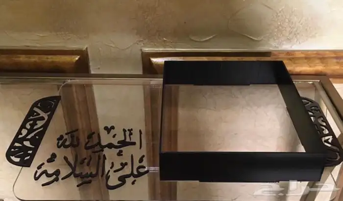 مصنع تفصيل اكريليك وخشب 2