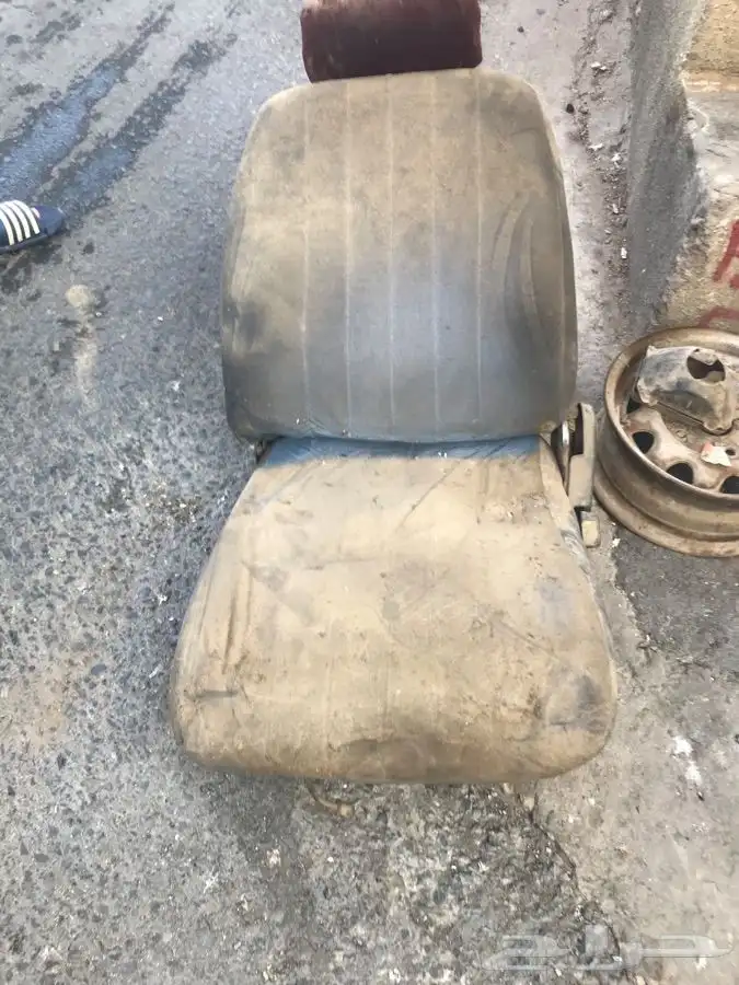 مقاعد كرسيدا من 81 الى 84 اللون ازرق 0