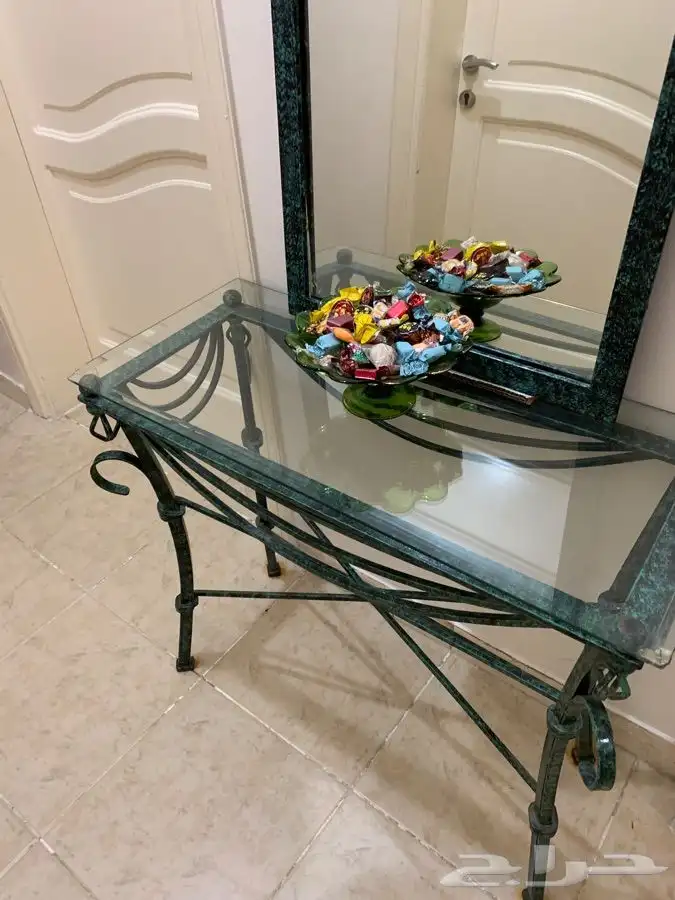 مدخل منزل زجاجي حالته ممتازة 0