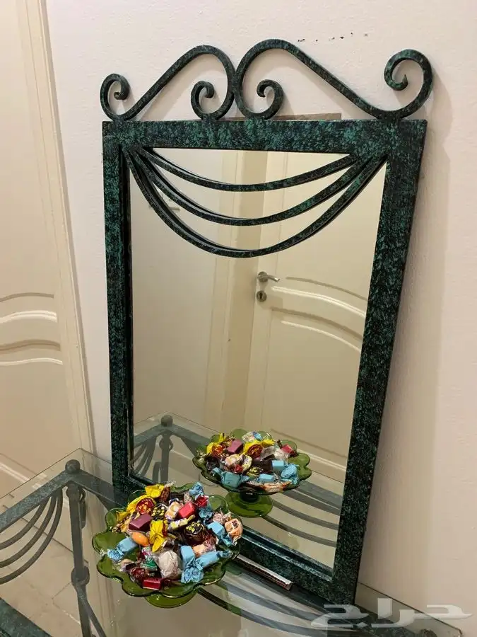 مدخل منزل زجاجي حالته ممتازة 2