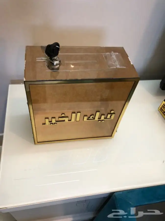 مصنع تفصيل اكريليك وخشب 19