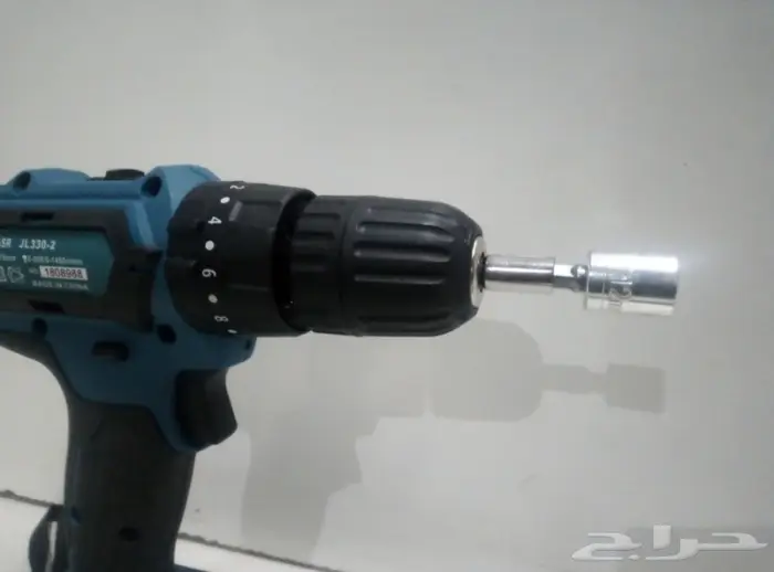 دريل شحن مع هزاز 24 فلت مع عده 4