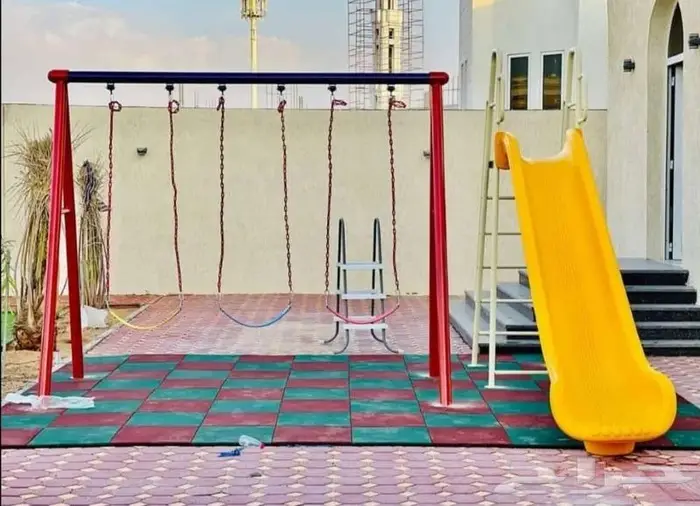 مراجيح و زحاليق العاب ساحات_خارجية 1