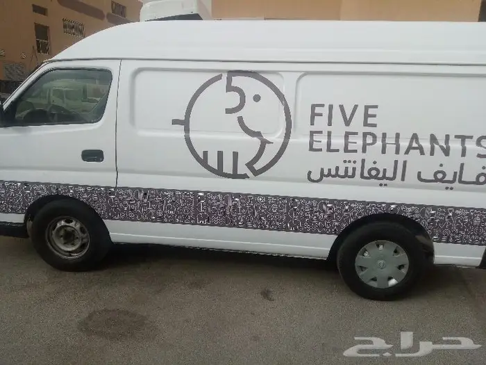 طباعة و تركيب استيكرات سيارات و فود تراك 10