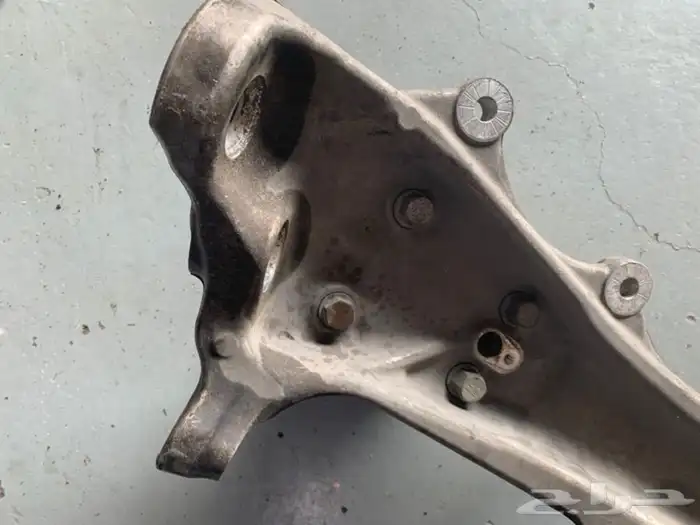 فلنجة BMW يسار الفئة السابعه من 2009 وانت طالع للاخر2020 2