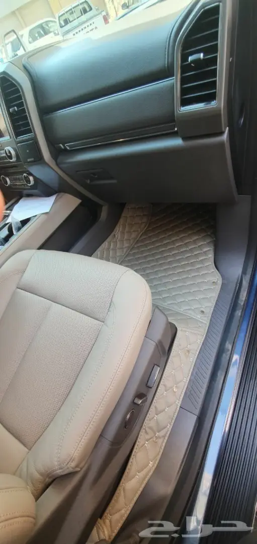 لكزس ارضيات جلد 18