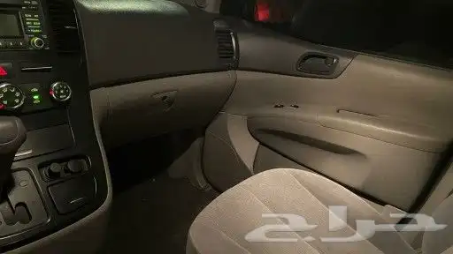 للبيع كيا كرنفال 7 راكب بحالة ممتازة 2014 10