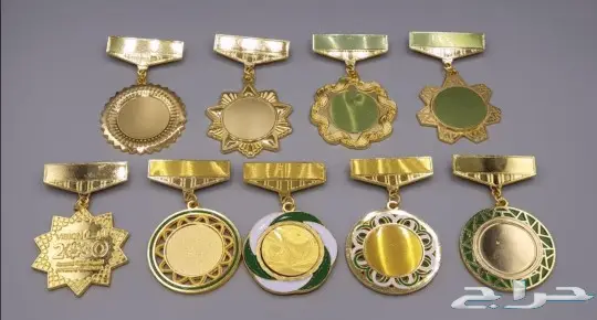 وسام أبطال كوفيد19 و دروع تذكارية فاخرة 19