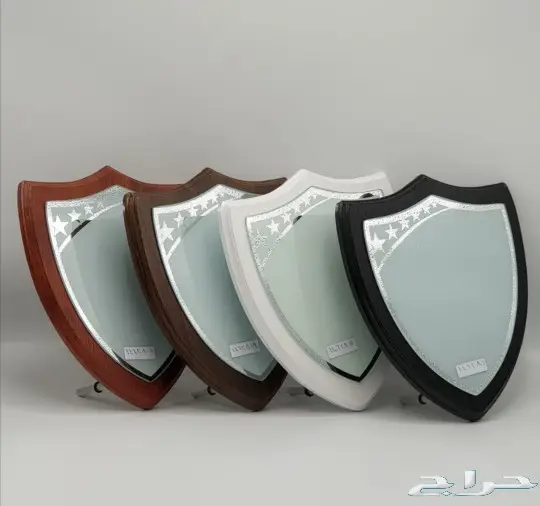 وسام أبطال كوفيد19 و دروع تذكارية فاخرة 15