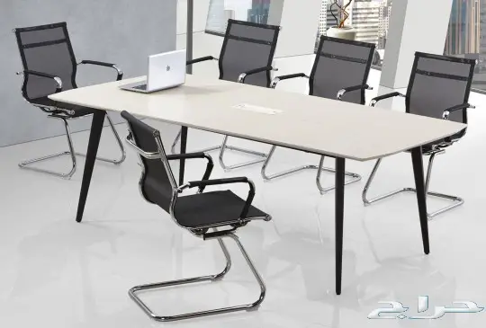 طاولة اجتماعات. 0