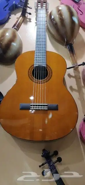 جيتار (قيتار) ياماها وصيني واعواد موسيقية 3