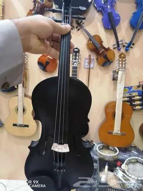 جيتار (قيتار) ياماها وصيني واعواد موسيقية 9