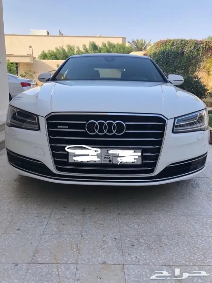 واجهة اودي A8 2015-2017 1