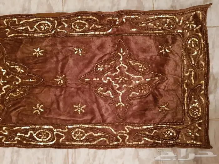 مفرش طاوله هندي نظيف جدا 1