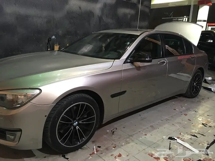 تجليد شبك ونياكل الBMW الفئة 7 10