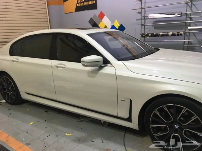 تجليد شبك ونياكل الBMW الفئة 7 8