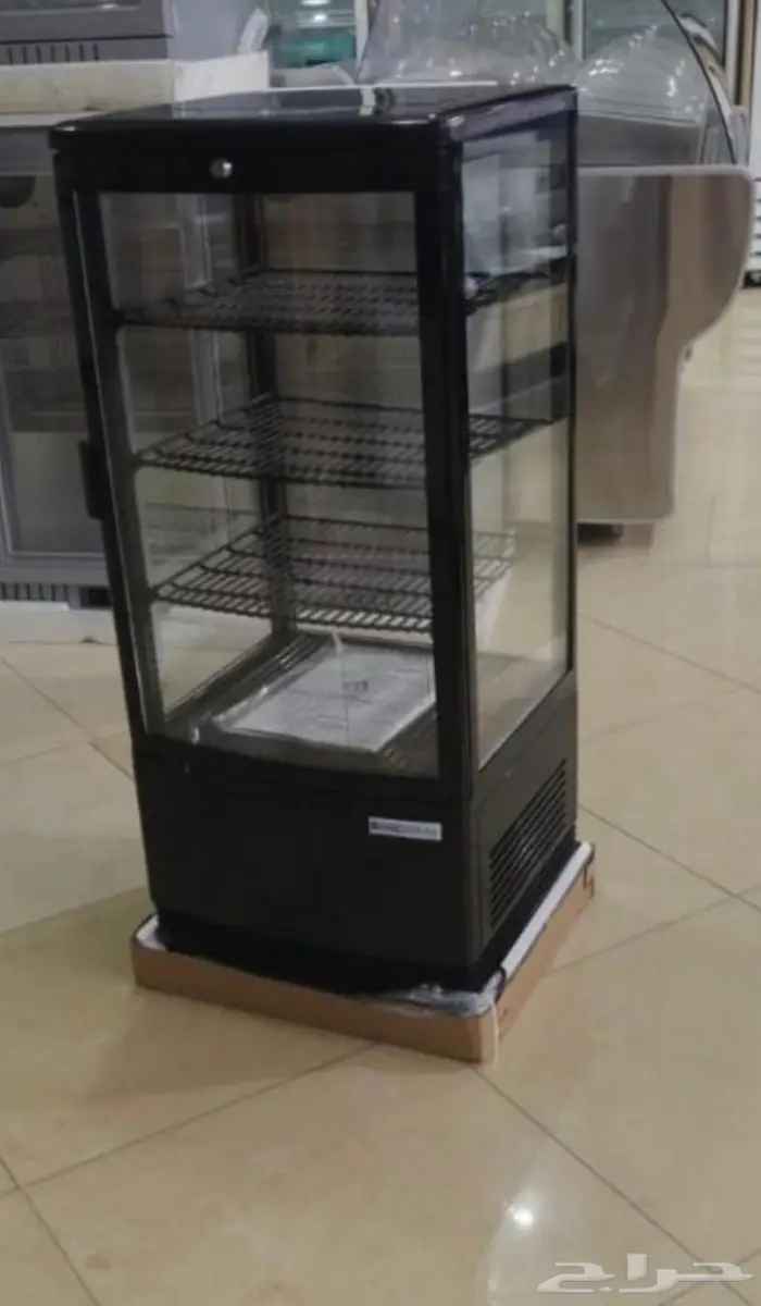 ثلاجة عرض جوانب لون ابيض و اسود 2