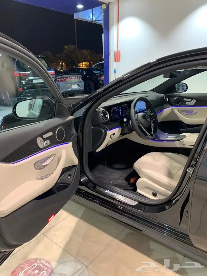 مرسيدس E300 موديل 2021 للايجار 4
