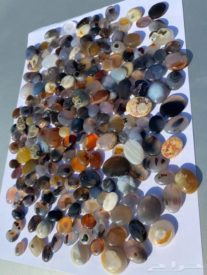 200حجر عقيق يماني طبيعي اغلبها مصورات صغيره 8