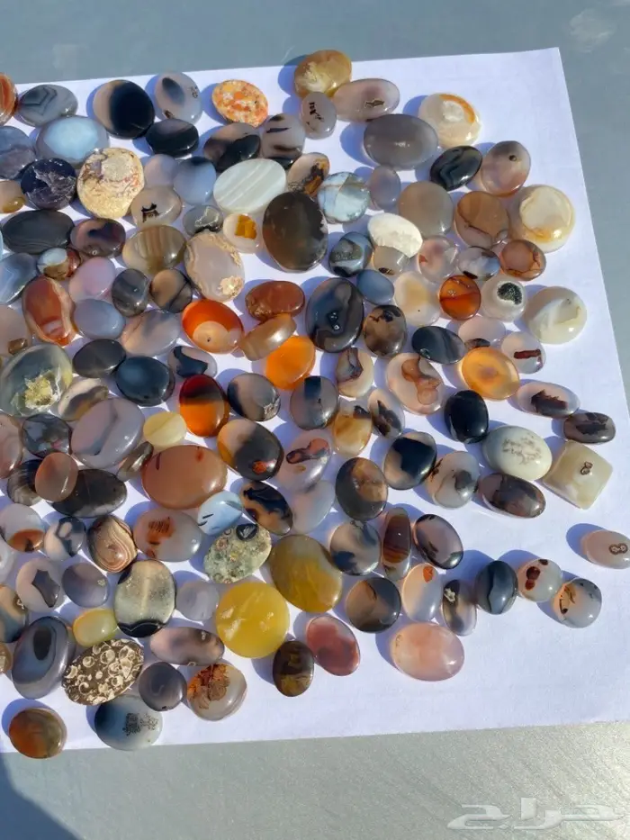 200حجر عقيق يماني طبيعي اغلبها مصورات صغيره 1