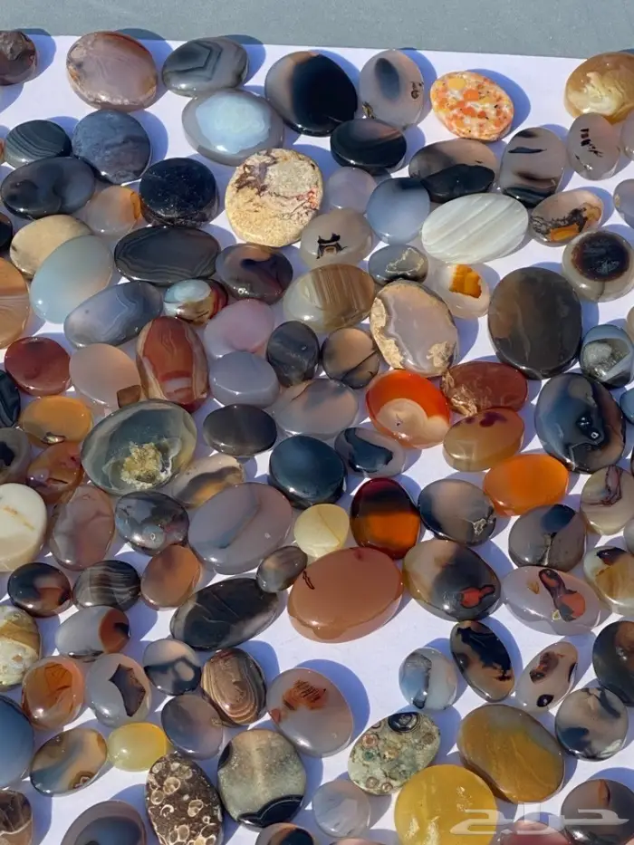 200حجر عقيق يماني طبيعي اغلبها مصورات صغيره 11
