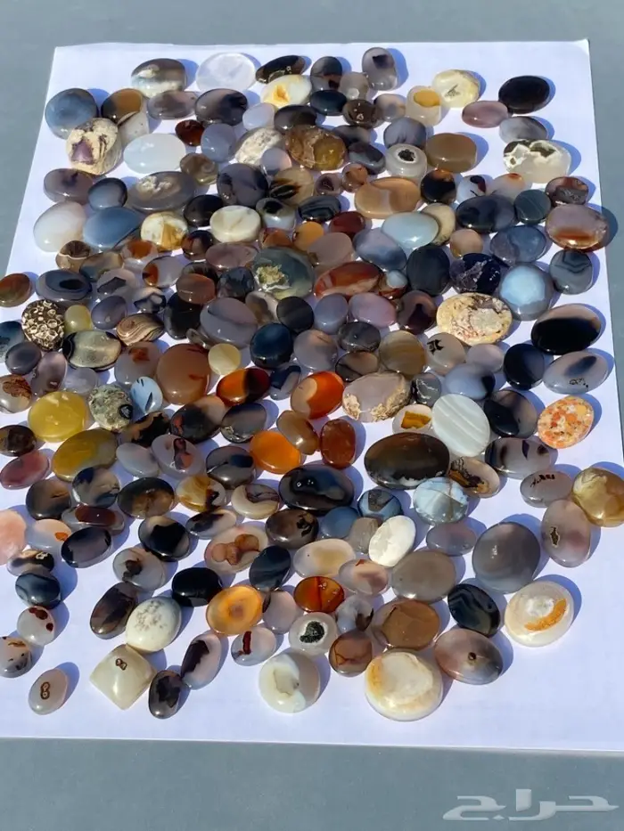 200حجر عقيق يماني طبيعي اغلبها مصورات صغيره 13