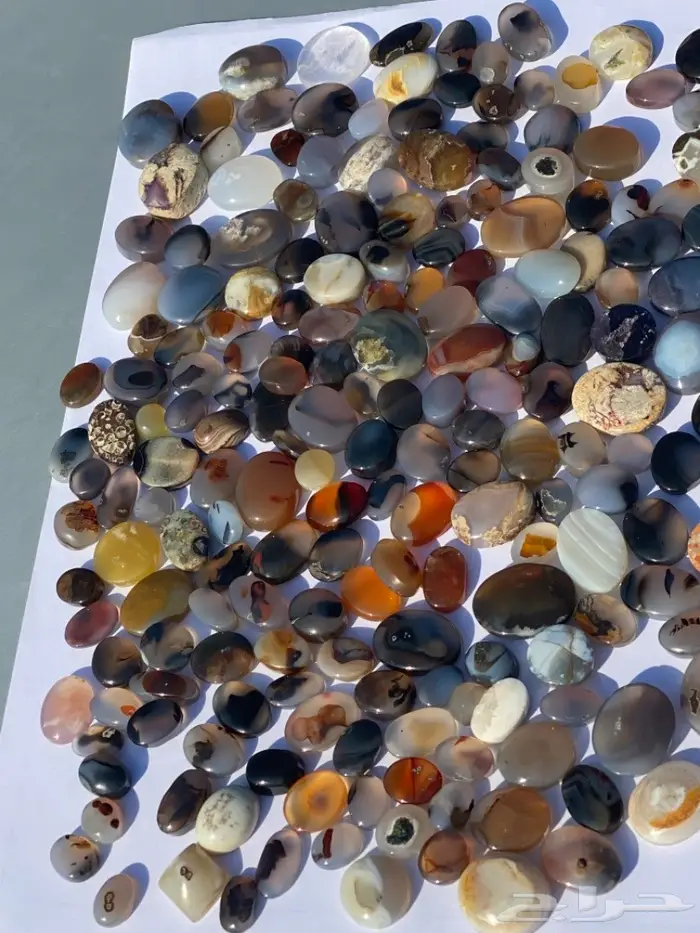 200حجر عقيق يماني طبيعي اغلبها مصورات صغيره 16