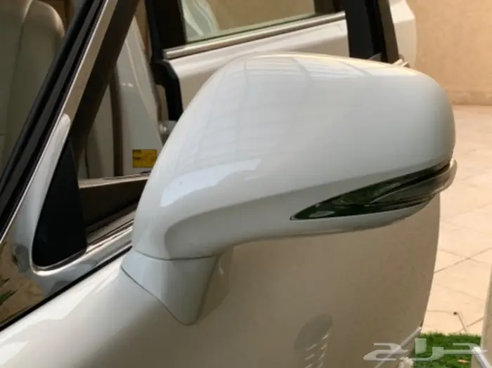 لكزس مخزن LS 460 عداد 86 4