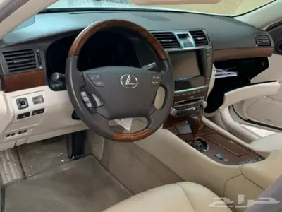 لكزس مخزن LS 460 عداد 86 9
