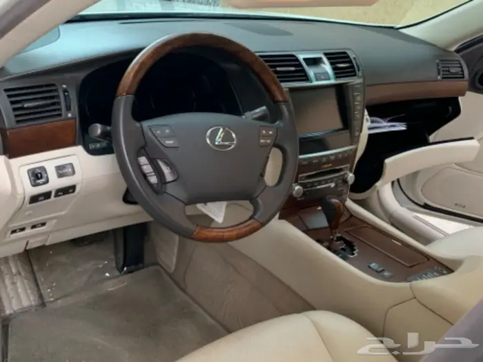 لكزس مخزن LS 460 عداد 86 9
