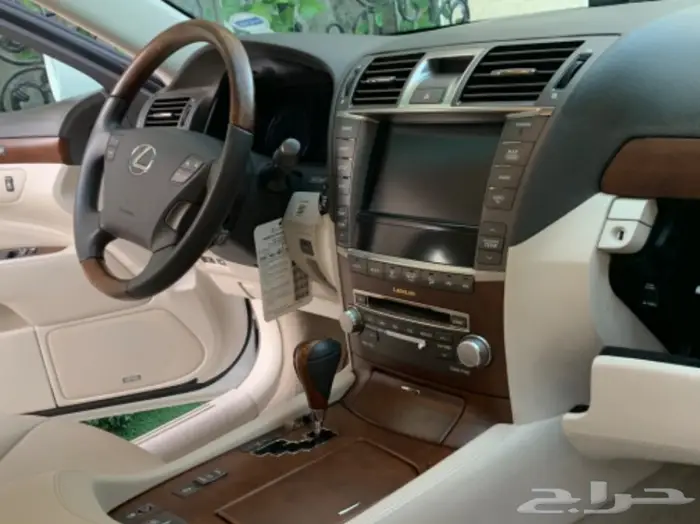 لكزس مخزن LS 460 عداد 86 12