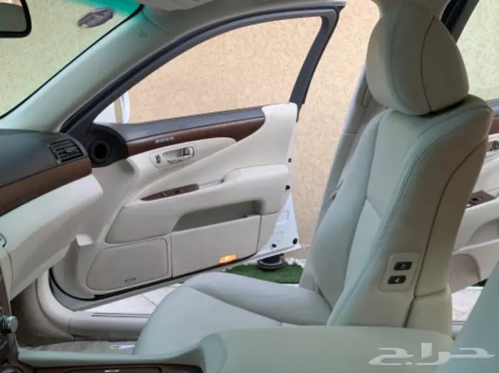 لكزس مخزن LS 460 عداد 86 13